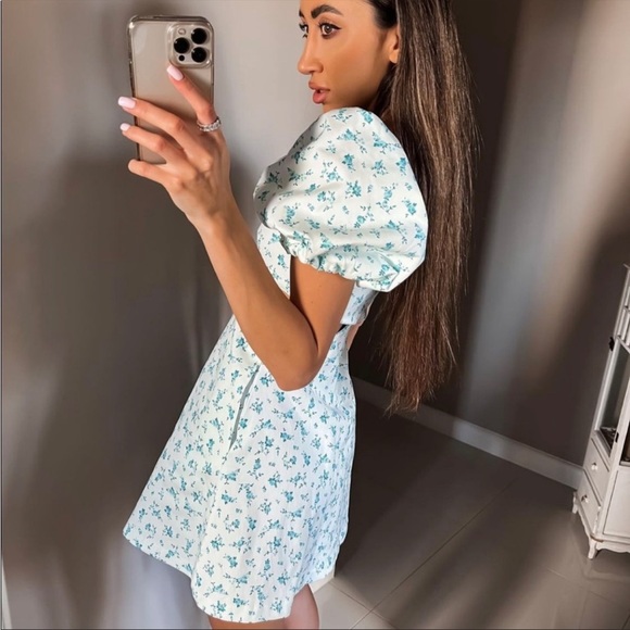 New Zara Floral Cut Out Dress - Picture 5 of 16